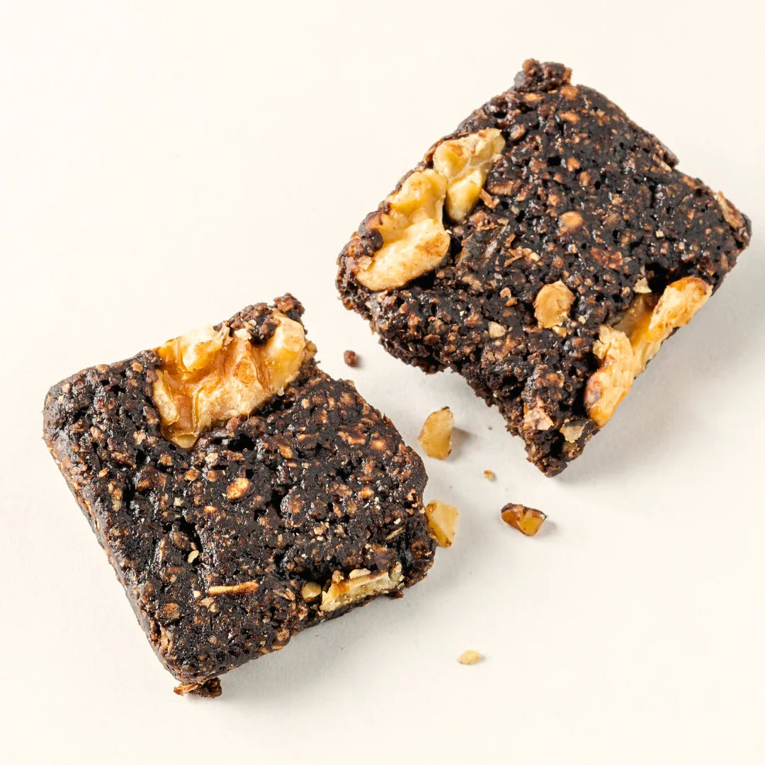 Nibl Chocolate Walnut Granola Bar ingredients – dark chocolate, walnuts, oats